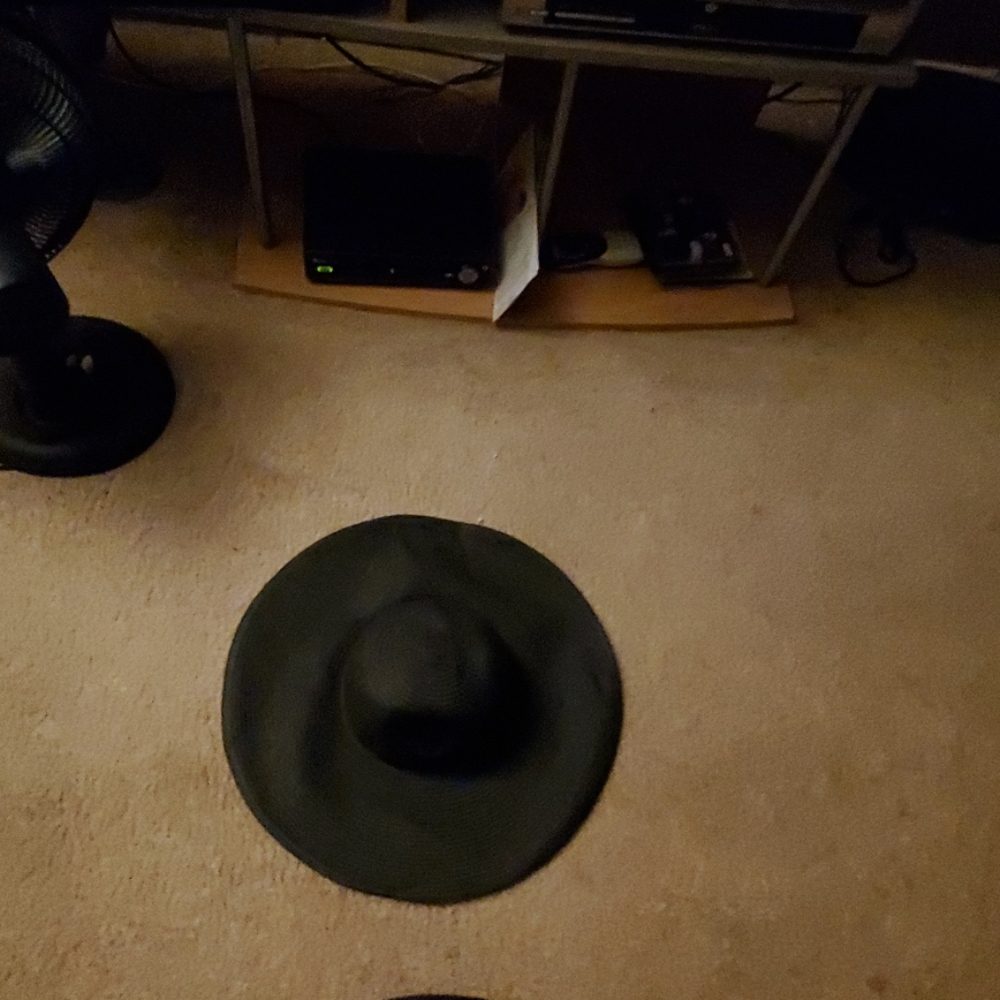 Floppy Black hat